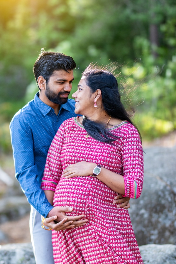 Maternity photoshoot in Helsinki by The KiKographer