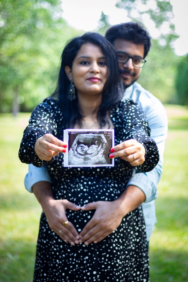 Maternity photoshoot in Helsinki by The KiKographer